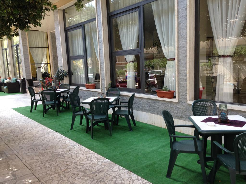 Hotel Mediterraneo Chianciano Terme Eksteriør billede