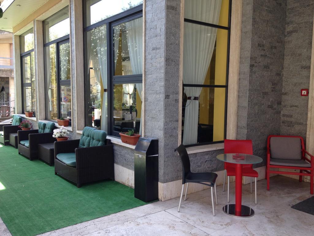 Hotel Mediterraneo Chianciano Terme Eksteriør billede