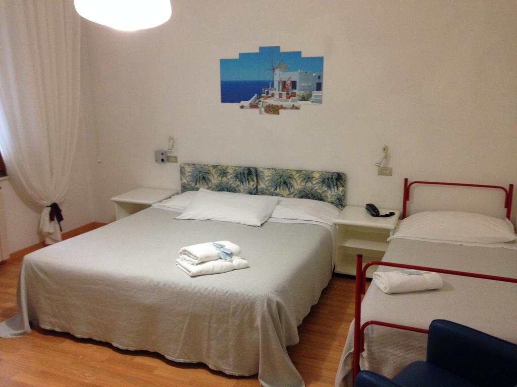 Hotel Mediterraneo Chianciano Terme Værelse billede