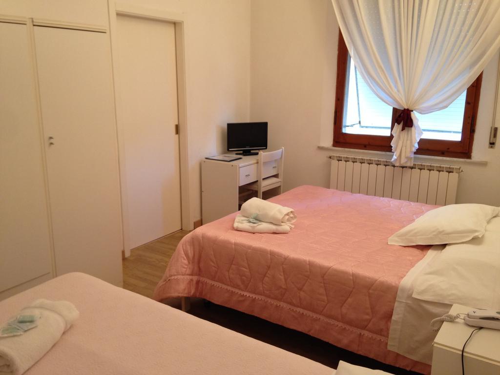Hotel Mediterraneo Chianciano Terme Værelse billede
